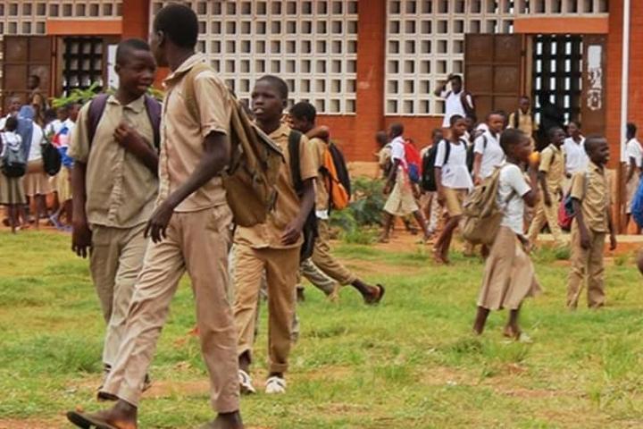 Togo/Augmentation des frais de scolarité dans les écoles privées : Gare aux classes bondées dans l’école publique Togo/Augmentation des frais de scolarité dans les écoles privées : Gare aux classes bondées dans l’école publique