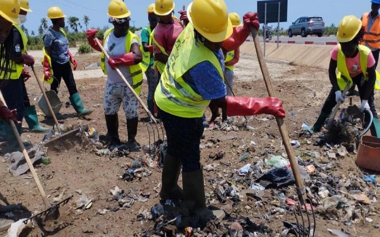 Au Togo, un programme contre le risque d’exclusion sociale des jeunes déscolarisés Au Togo, un programme contre le risque d’exclusion sociale des jeunes déscolarisés