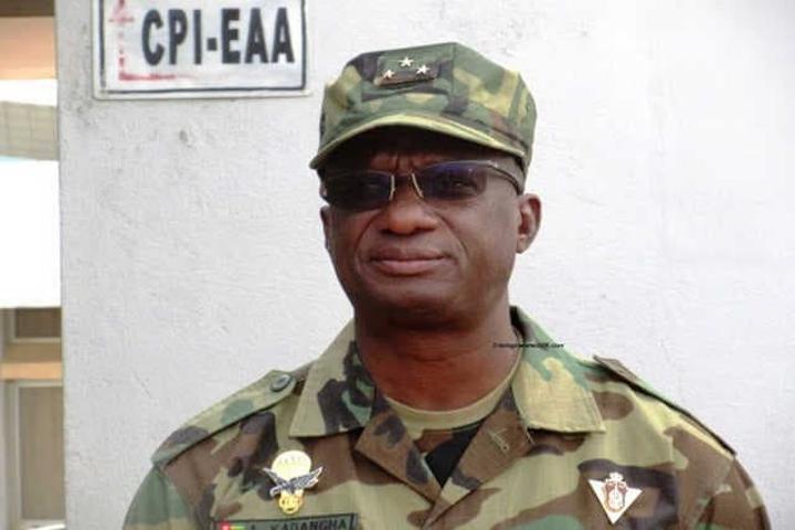 Togo/Échos du Palais de Justice : 50 ans de prison requis contre le Gal Kadangha et le chauffeur Songuine; tout sur le procès de ce 3 novembre Togo/Échos du Palais de Justice : 50 ans de prison requis contre le Gal Kadangha et le chauffeur Songuine; tout sur le procès de ce 3 novembre