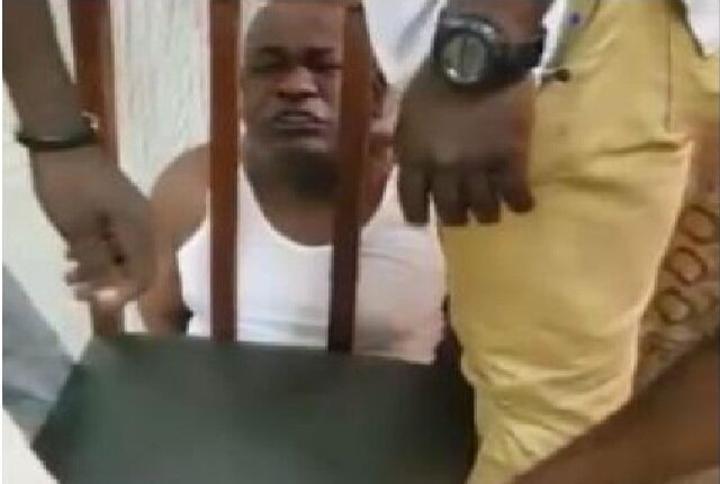Togo/Les affres des « démocratures » : Quand la scène de torture de l’artiste Longué Longué plonge dans les tristes souvenirs du procès Kpatcha Togo/Les affres des « démocratures » : Quand la scène de torture de l’artiste Longué Longué plonge dans les tristes souvenirs du procès Kpatcha