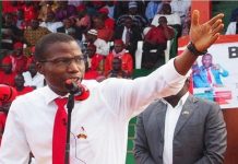 Togo/Une tempête pacifique se prépare : Tikpi Atchadam alerte depuis son exil Togo/Une tempête pacifique se prépare : Tikpi Atchadam alerte depuis son exil