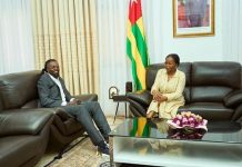 Togo : Emmanuel Adebayor a échangé avec Mme Victoire Dogbe Togo : Emmanuel Adebayor a échangé avec Mme Victoire Dogbe