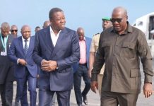 John Mahama Se Moque De Faure Gnassingbé Au Ghana John Mahama Se Moque De Faure Gnassingbé Au Ghana