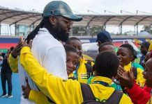 Adebayor S’adresse Aux Élèves Pour La Rentrée Scolaire Adebayor S'adresse Aux Élèves Pour La Rentrée Scolaire