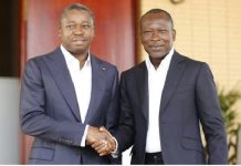 Bénin Et Togo, Deux Pays Voisins Aux Destins Opposés Bénin Et Togo, Deux Pays Voisins Aux Destins Opposés