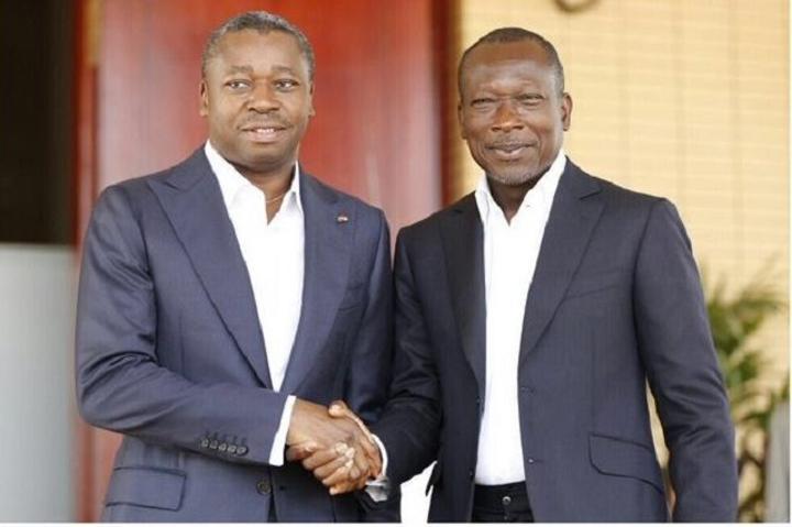 Bénin Et Togo, Deux Pays Voisins Aux Destins Opposés Bénin Et Togo, Deux Pays Voisins Aux Destins Opposés