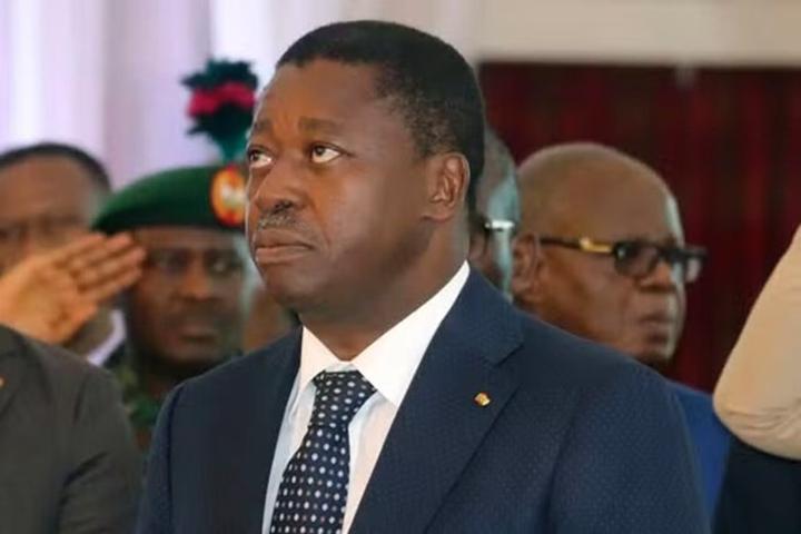 Faure et Son Gouvernement en plusieurs Temps Faure et Son Gouvernement en plusieurs Temps