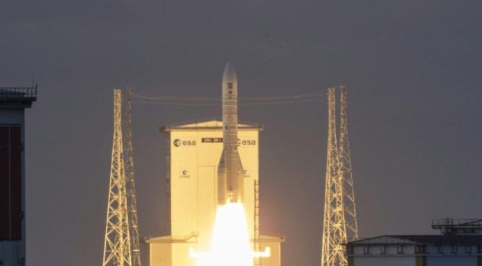 Décollage réussi pour la fusée européenne Ariane 6 en Guyane Décollage réussi pour la fusée européenne Ariane 6 en Guyane