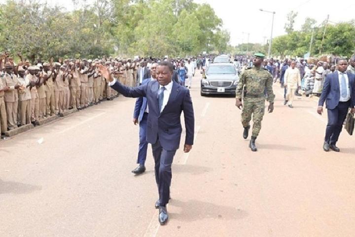 Mort d'Eyadema Remplace 20 Ans de Faure au Togo Mort d'Eyadema Remplace 20 Ans de Faure au Togo