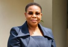 Tribune Libre: elle a Osé, Peuvent-Ils la Briser? Tribune Libre: elle a Osé, Peuvent-Ils la Briser?