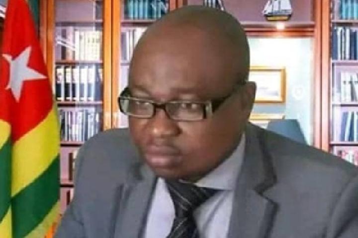 Louis Rodolphe Efoé Attiogbé, Père de cœur, bâtisseur d’espérance Louis Rodolphe Efoé Attiogbé, Père de cœur, bâtisseur d’espérance