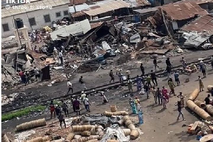 Démolition le long des rails au Togo: Alternatives? Démolition le long des rails au Togo: Alternatives?