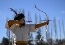 Invention de l’Arc Composite par Égyptiens et Scythes Invention de l'Arc Composite par Égyptiens et Scythes