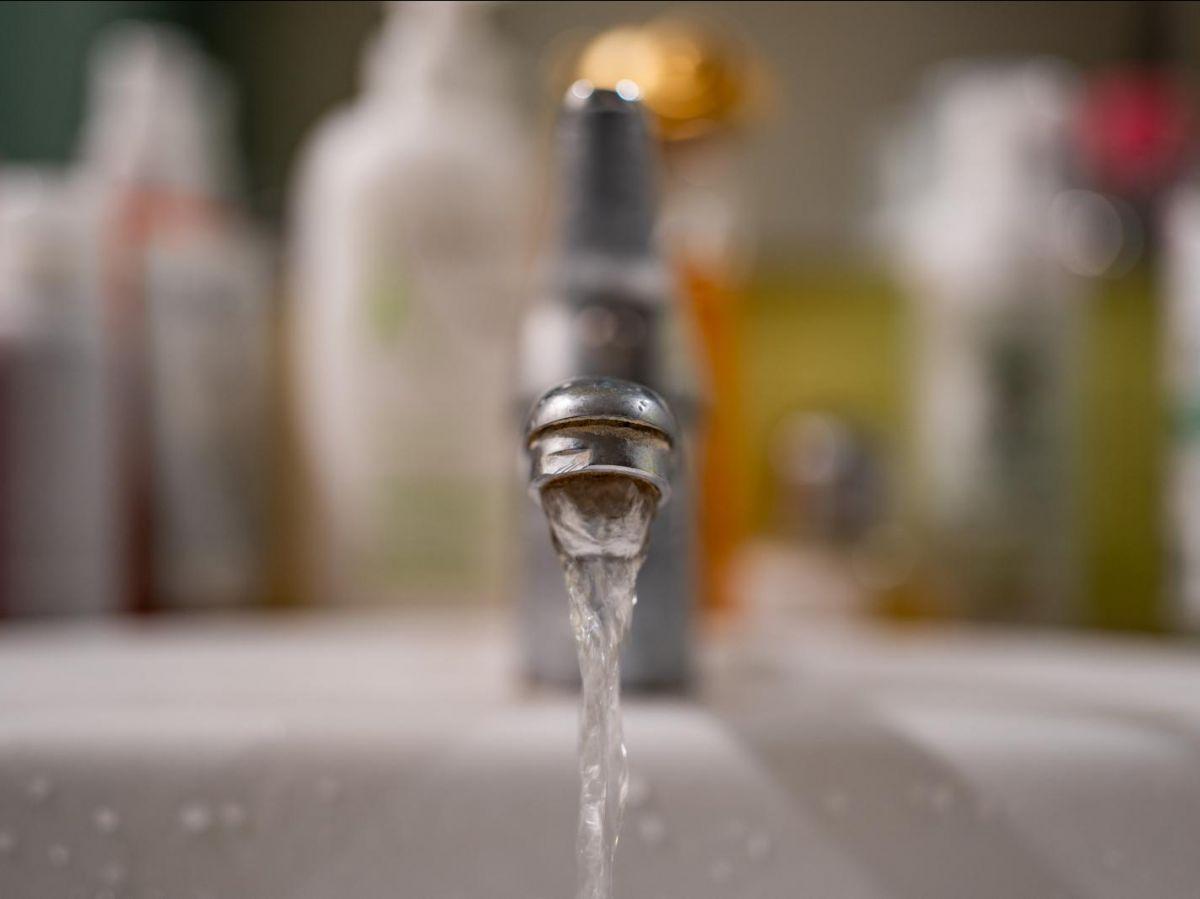 TFA: Polluant Éternel Dans L'Eau Potable Dès 2026 TFA: Polluant Éternel Dans L'Eau Potable Dès 2026