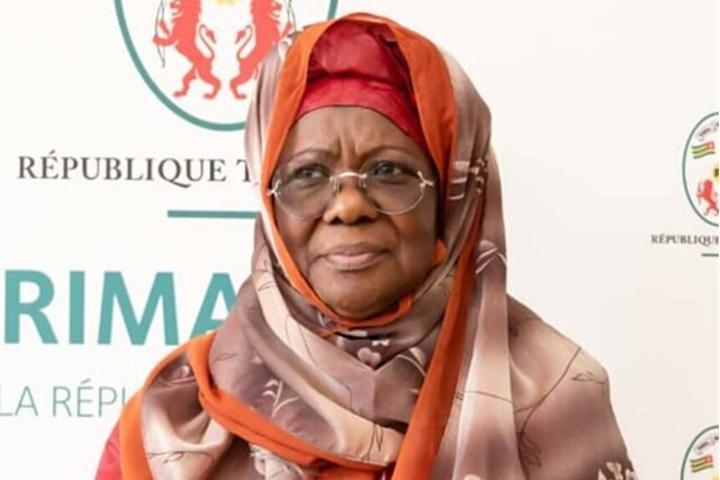 Réparations et Réconciliation en Pleine Dictature Réparations et Réconciliation en Pleine Dictature