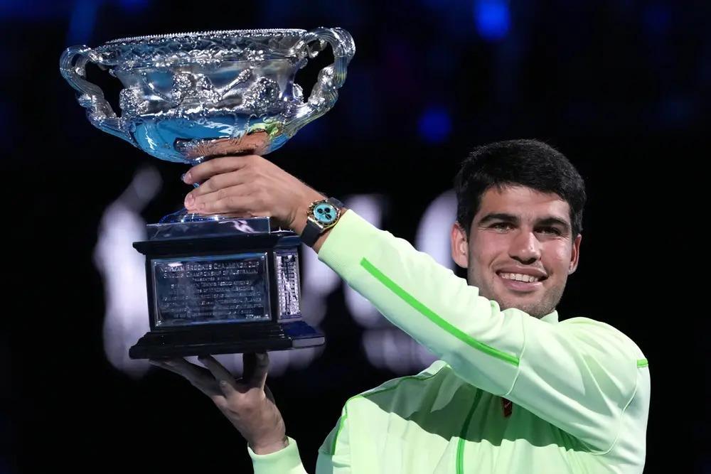 Alcaraz Bat Djokovic Et Réalise Le Grand Chelem Alcaraz Bat Djokovic Et Réalise Le Grand Chelem