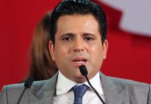 سليم الرياحي يخاطب أنصاره بـ ”الهولوغرام” سليم الرياحي