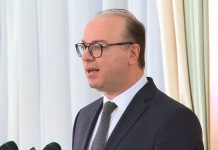 الياس الفخفاخ يقدم تشكيلة حكومته المعدلة رئيس الحكومة التونسية المكلف الياس الفخفاخ