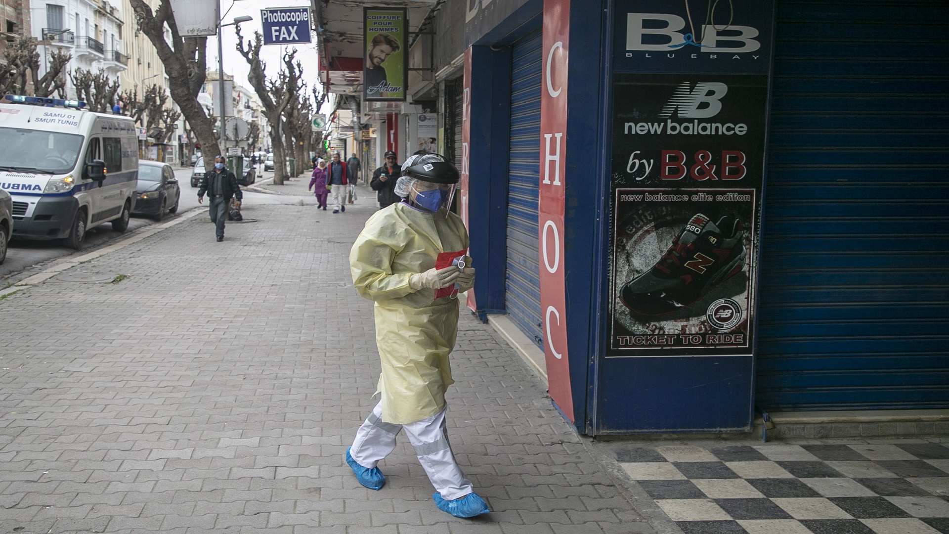 Coronavirus precautions in Tunis