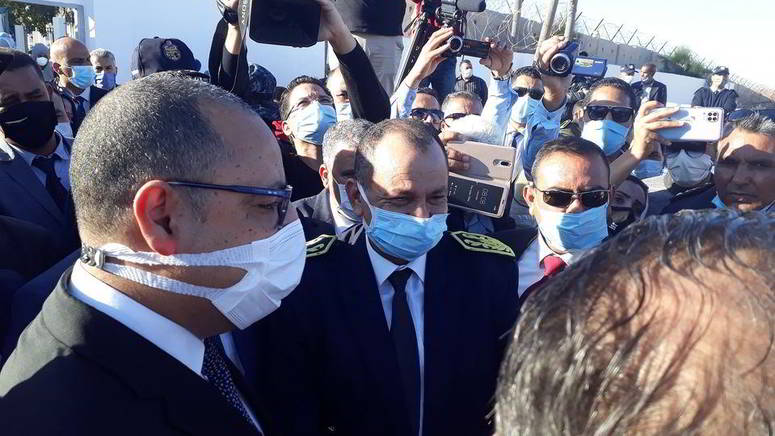 رئيس الحكومة يشرف على اعادة فتح معبر راس جدير الحدودي مع ليبيا بعد توقف دام 8 أشهر