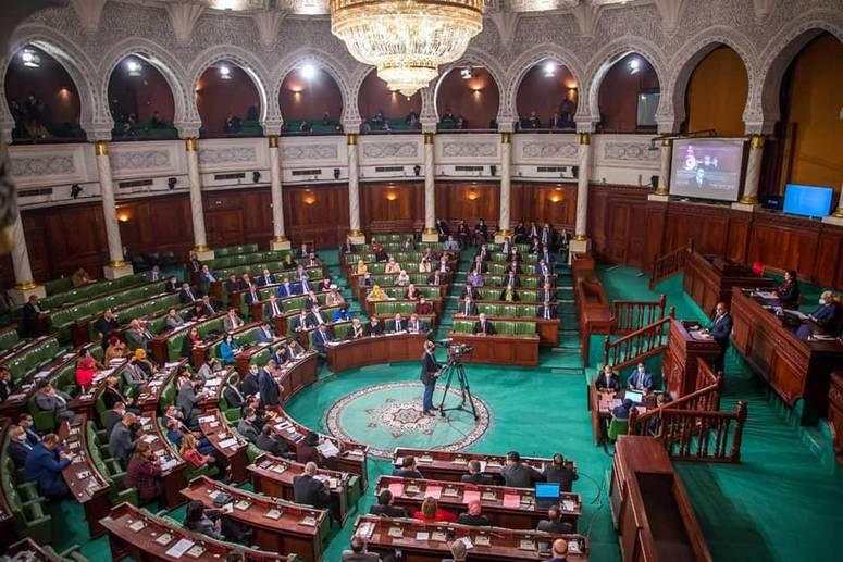 نواب يدعون المنظمات الوطنية والمهنية إلى الإسراع بالإعلان عن هدنة اجتماعية من أجل توفير المناخ الملائم لتجاوز الأزمة المالية التي تمر بها البلاد نواب يدعون المنظمات الوطنية والمهنية إلى الإسراع بالإعلان عن هدنة اجتماعية من أجل توفير المناخ الملائم لتجاوز الأزمة المالية التي تمر بها البلاد