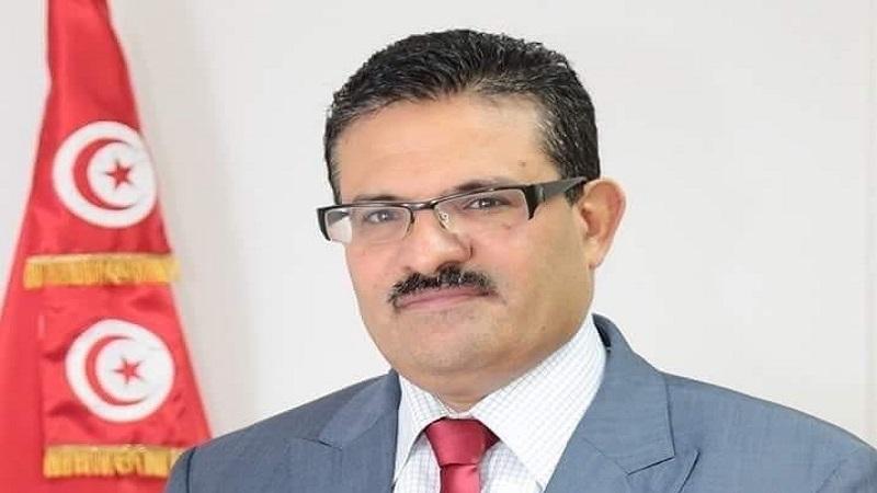 رفيق عبد السلام: لست الشيخ الأكبر ولا الحبر الأعظم حتى أمارس التكفير أو أمنح شهائد الدخول للجنة أو النار رفيق عبد السلام: لست الشيخ الأكبر ولا الحبر الأعظم حتى أمارس التكفير أو أمنح شهائد الدخول للجنة أو النار