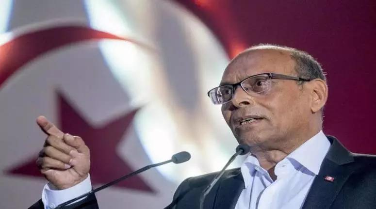 المرزوقي يحذّر من مشروع قيس سعيّد ومساعيه للانقلاب والاقتداء بترامب في دفع الغوغاء الي احتلال البرلمان المرزوقي يحذّر من مشروع قيس سعيّد ومساعيه للانقلاب والاقتداء بترامب في دفع الغوغاء الي احتلال البرلمان