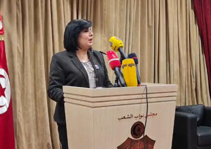 كتلة الدستوري الحرّ تعتصم بمقرّ البرلمان وتطالب بمقاطعة الجلسة وتوقيع عريضتين لسحب الثقة من الغنوشي والمشيشي كتلة الدستوري الحرّ تعتصم بمقرّ البرلمان وتطالب بمقاطعة الجلسة وتوقيع عريضتين لسحب الثقة من الغنوشي والمشيشي