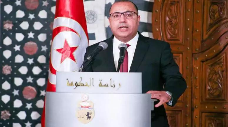 رئيس الحكومة يعتبر أن أي محاولة استهداف لرئيس الجمهورية يمثل استهدافا لتونس وشعبها رئيس الحكومة يعتبر أن أي محاولة استهداف لرئيس الجمهورية يمثل استهدافا لتونس وشعبها
