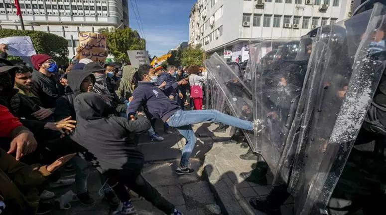 أين الإعلام من شلالات القذارة التي اجتاحت المسيرة؟ أين الإعلام من شلالات القذارة التي اجتاحت المسيرة؟