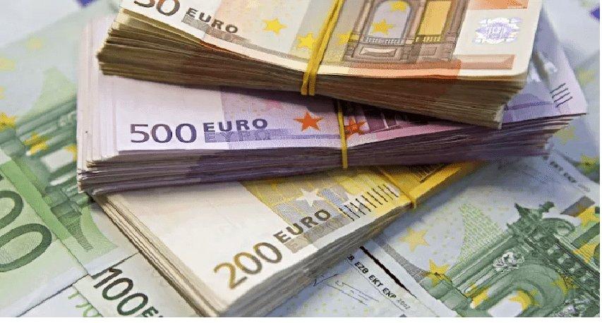 الحكومة تقترض 250 مليون أورو من البنوك التونسية الحكومة تقترض 250 مليون أورو من البنوك التونسية