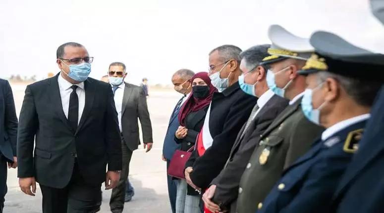 المشيشي يعاين تقدم أشغال تهيئة البنية التحتية بمطار جربة جرجيس الدولي المشيشي يعاين تقدم أشغال تهيئة البنية التحتية بمطار جربة جرجيس الدولي