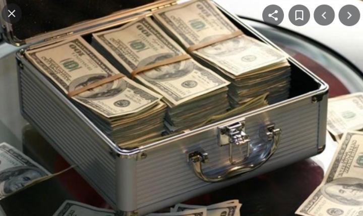 الرئاسة: سويسرا تعيد لتونس 3.5 ملايين دينار من الأموال المنهوبة الرئاسة: سويسرا تعيد لتونس 3.5 ملايين دينار من الأموال المنهوبة