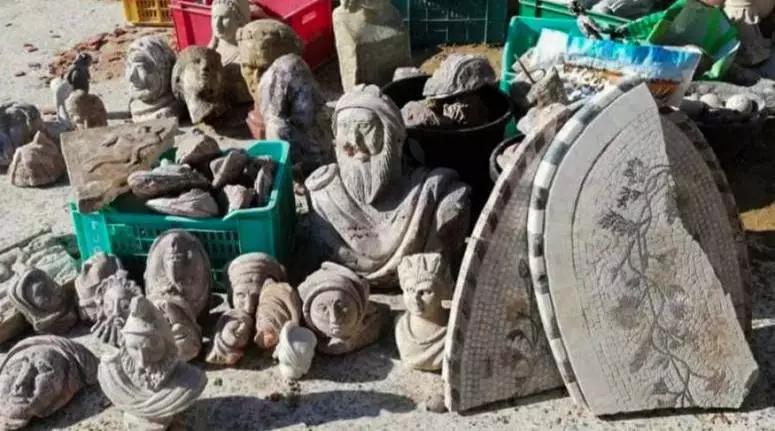 رواد: تنفيذ قرار هدم يكشف عن كميات هامة من القطع الاثرية رواد: تنفيذ قرار هدم يكشف عن كميات هامة من القطع الاثرية