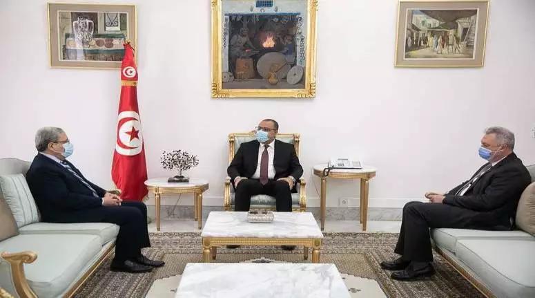 تنسيق الجهود قبل المفاوضات مع الFMI والبنك العالمي محور لقاء المشيشي بكل من وزير الخارجية ووزير الإقتصاد والمالية تنسيق الجهود قبل المفاوضات مع الFMI والبنك العالمي محور لقاء المشيشي بكل من وزير الخارجية ووزير الإقتصاد والمالية