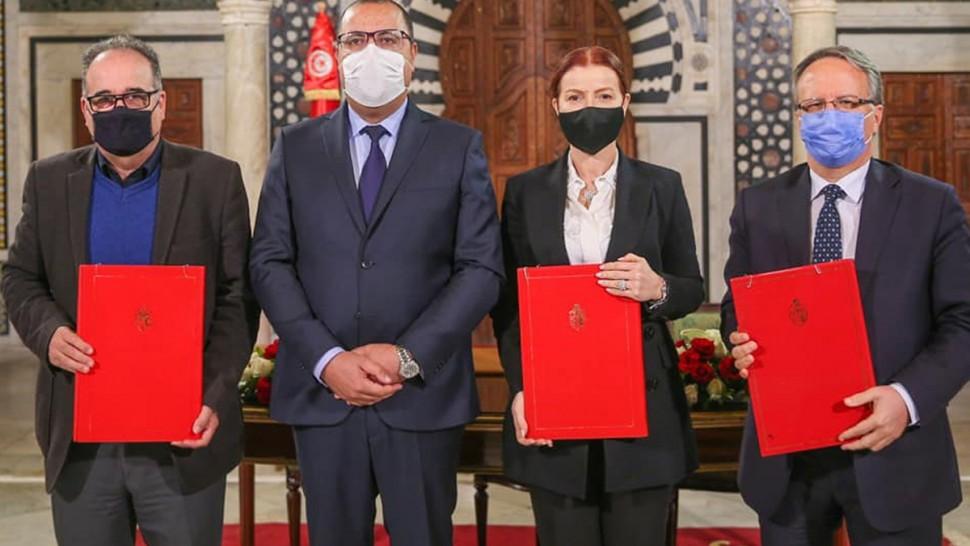 يحدث في تونس : “تسوية” الديون الاجتماعية للجمعيات الرياضية، قبل دعم الاقتصاد ! يحدث في تونس : “تسوية” الديون الاجتماعية للجمعيات الرياضية، قبل دعم الاقتصاد !