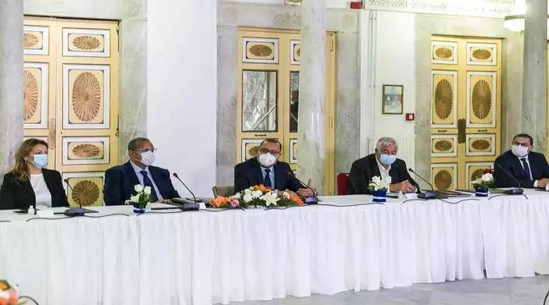 تواصل سلسلة مشاورات بيت الحكمة للإصلاح الاقتصادي بإشراف رئيس الحكومة تواصل سلسلة مشاورات بيت الحكمة للإصلاح الاقتصادي بإشراف رئيس الحكومة