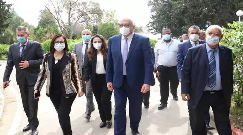 وزير الصحة: قريبا اصدار نص قانوني حول التلقيح لفائدة القطاعات الأساسية وعملية تلقيح أعضاء الحكومة مبرمجة سابقا وزير الصحة: قريبا اصدار نص قانوني حول التلقيح لفائدة القطاعات الأساسية وعملية تلقيح أعضاء الحكومة مبرمجة سابقا