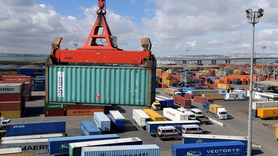 رغم تداعيات الجائحة: التوريد يُناهز 5 % من الناتج المحلي في شهر مارس 2021 رغم تداعيات الجائحة: التوريد يُناهز 5 % من الناتج المحلي في شهر مارس 2021