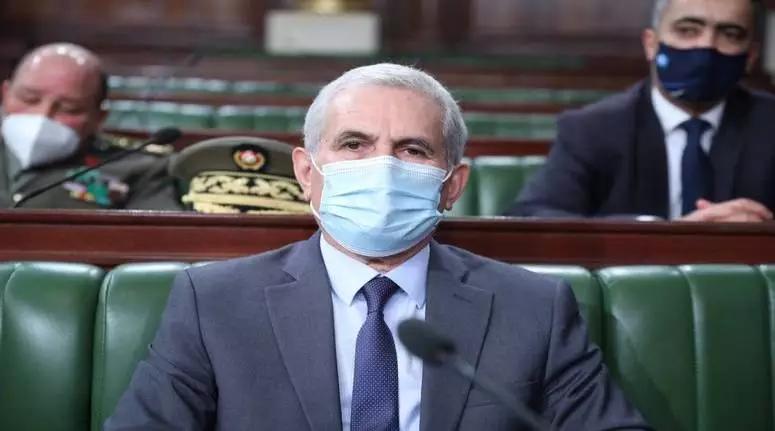 وزير الدفاع في البرلمان ..تم الشروع في دراسة مسألة مراجعة خارطة التواجد العسكري في مناطق العمران وزير الدفاع في البرلمان ..تم الشروع في دراسة مسألة مراجعة خارطة التواجد العسكري في مناطق العمران