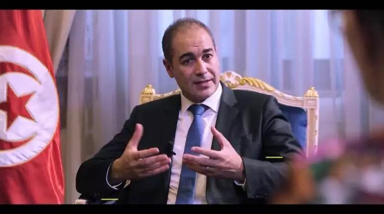 بعد ان قدّم لرئيس الجمهورية منظومة لادارة حوار مع الشباب، نزار يعيش يقرّر العودة الي فرتسا بعد ان قدّم لرئيس الجمهورية منظومة لادارة حوار مع الشباب، نزار يعيش يقرّر العودة الي فرتسا