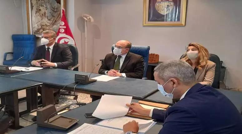 وزارة السياحة: جلسة عمل حول دفع الإستثمار في القطاع السياحي وزارة السياحة: جلسة عمل حول دفع الإستثمار في القطاع السياحي