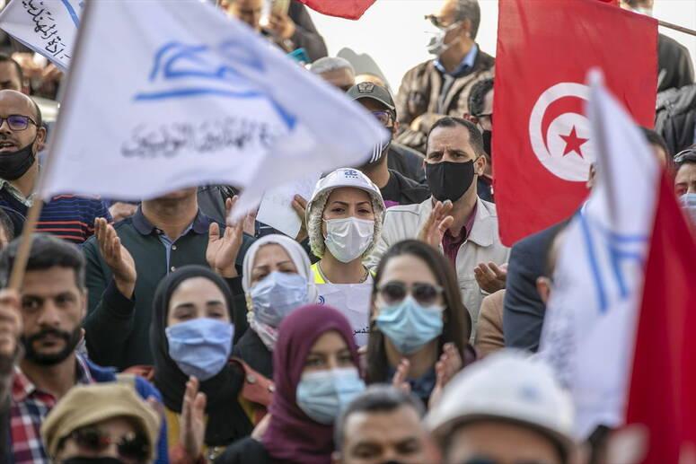 المجلس الوطني لعمادة المهندسين التونسيين يدعو رئيس الجمهورية الى عرض اضراب القطاع على مجلس الامن القومي المجلس الوطني لعمادة المهندسين التونسيين يدعو رئيس الجمهورية الى عرض اضراب القطاع على مجلس الامن القومي