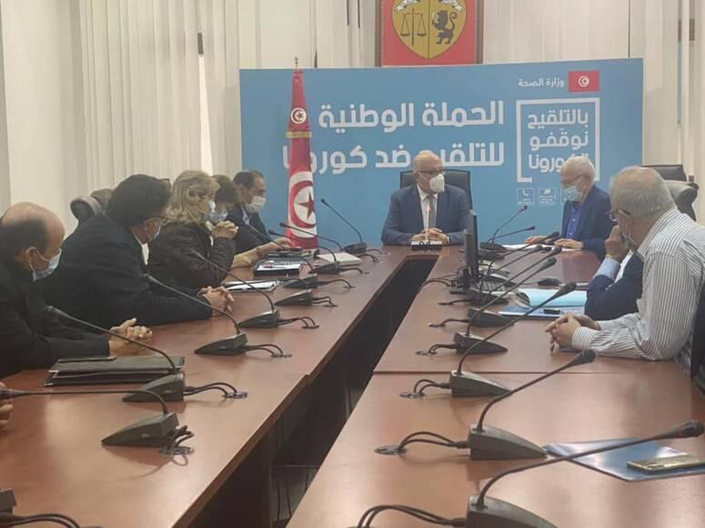 اللجنة العلمية لمكافحة كورونا تدعو الى وجوب اعطاء المثل القدوة في تطبيق الاجراءات الوقائية ضد كورونا اللجنة العلمية لمكافحة كورونا تدعو الى وجوب اعطاء المثل القدوة في تطبيق الاجراءات الوقائية ضد كورونا
