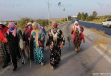 نساء قطعن 540 كلم مشيا على الأقدام لملاقاة قيس سعيد أقدامهن تسيل دماً... مسيرة نسائية من الجنوب إلى العاصمة تونس
