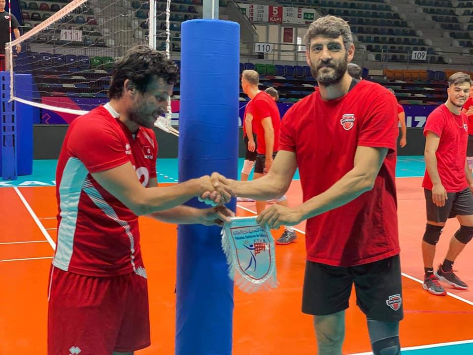 استعدادا للبطولة الافريقية : المنتخب التونسي للكرة الطائرة يفوز وديا على نادي سبورتوتو التركي 3-1 استعدادا للبطولة الافريقية : المنتخب التونسي للكرة الطائرة يفوز وديا على نادي سبورتوتو التركي 3-1
