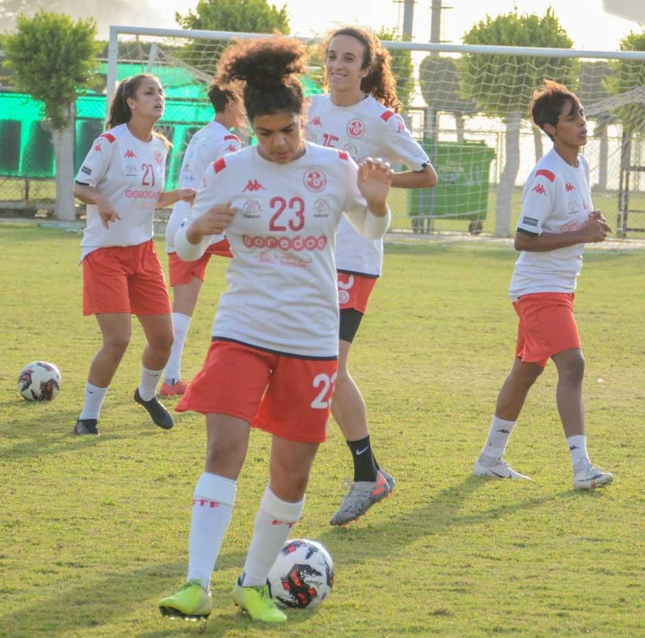 المنتخب الوطني للسيدات يواصل تحضيراته لمباراة الدور نصف النهائي ضد الجزائر المنتخب الوطني للسيدات يواصل تحضيراته لمباراة الدور نصف النهائي ضد الجزائر