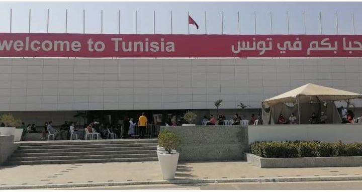 طائرة مساعدات سعودية تغادر إلى تونس... تحمل 2000 أسطونة أكسجين طائرة مساعدات سعودية تغادر إلى تونس... تحمل 2000 أسطونة أكسجين