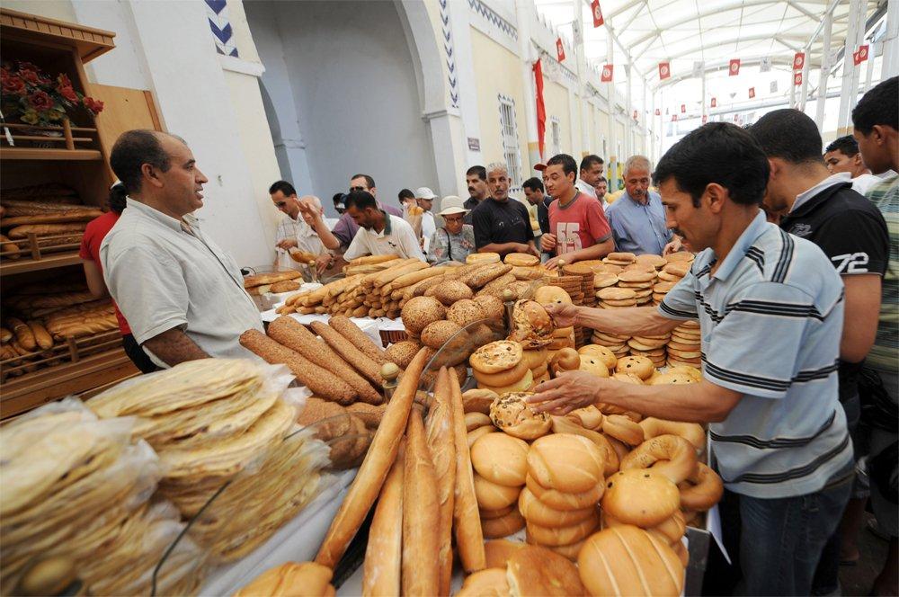 تقرير: خبز التونسيين على كفّ عفريت ! تقرير: خبز التونسيين على كفّ عفريت !