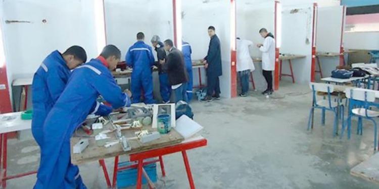 سبعة من بين عشرة متخرجين من منظومة التكوين المهني يتحصلون على عمل قبل مرور عامين من تخرجهم سبعة من بين عشرة متخرجين من منظومة التكوين المهني يتحصلون على عمل قبل مرور عامين من تخرجهم